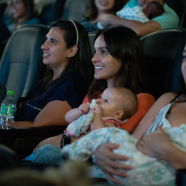 Sessão de cinema voltada para mães e bebês de até 18 meses exibe  “Divertida Mente 2”