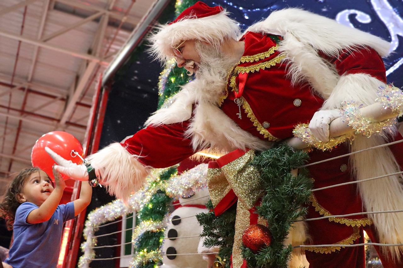 Caravana Iluminada do Natal tem Comper como ponto de partida em Campo Grande e Dourados