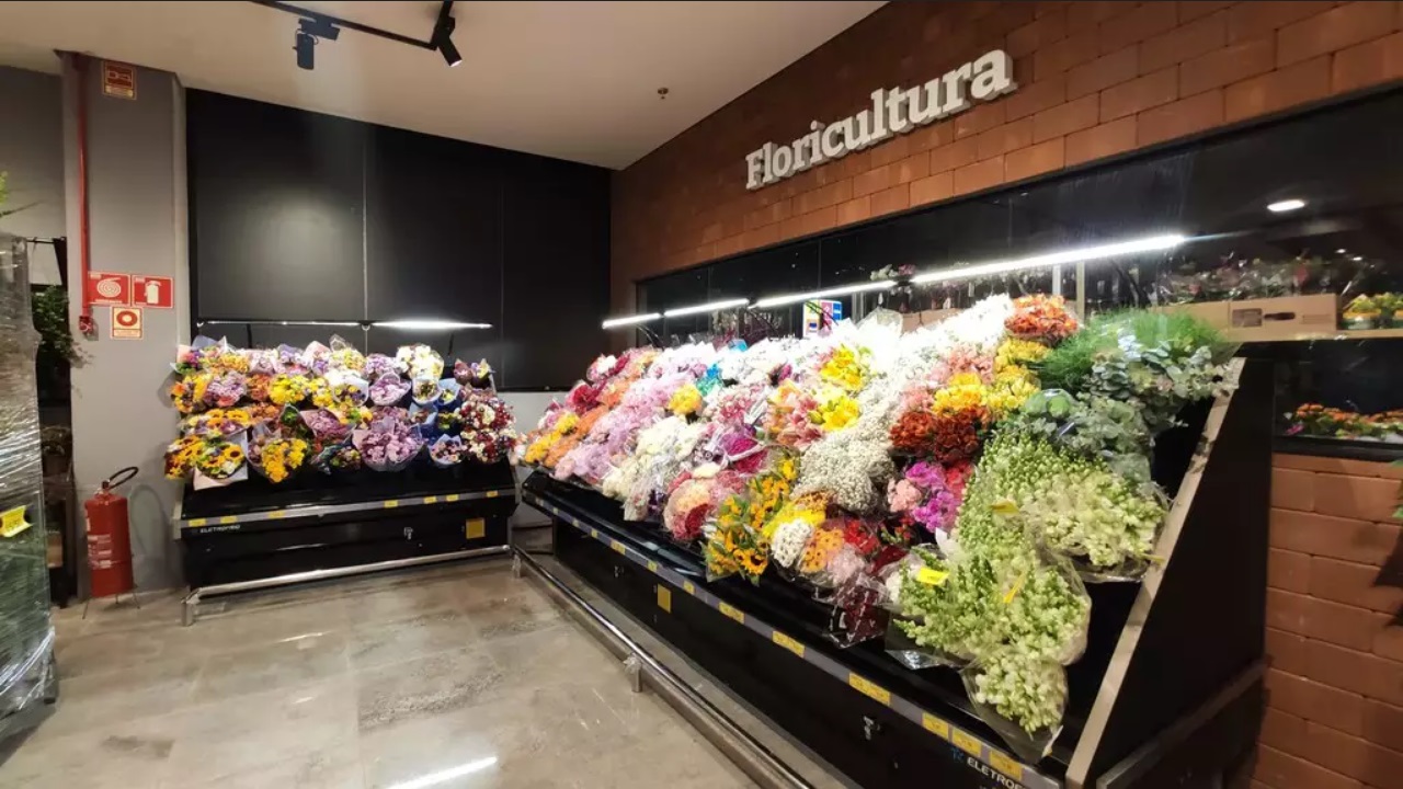 Com presentes mais baratos, filhos não deixarão de presentear as mães 