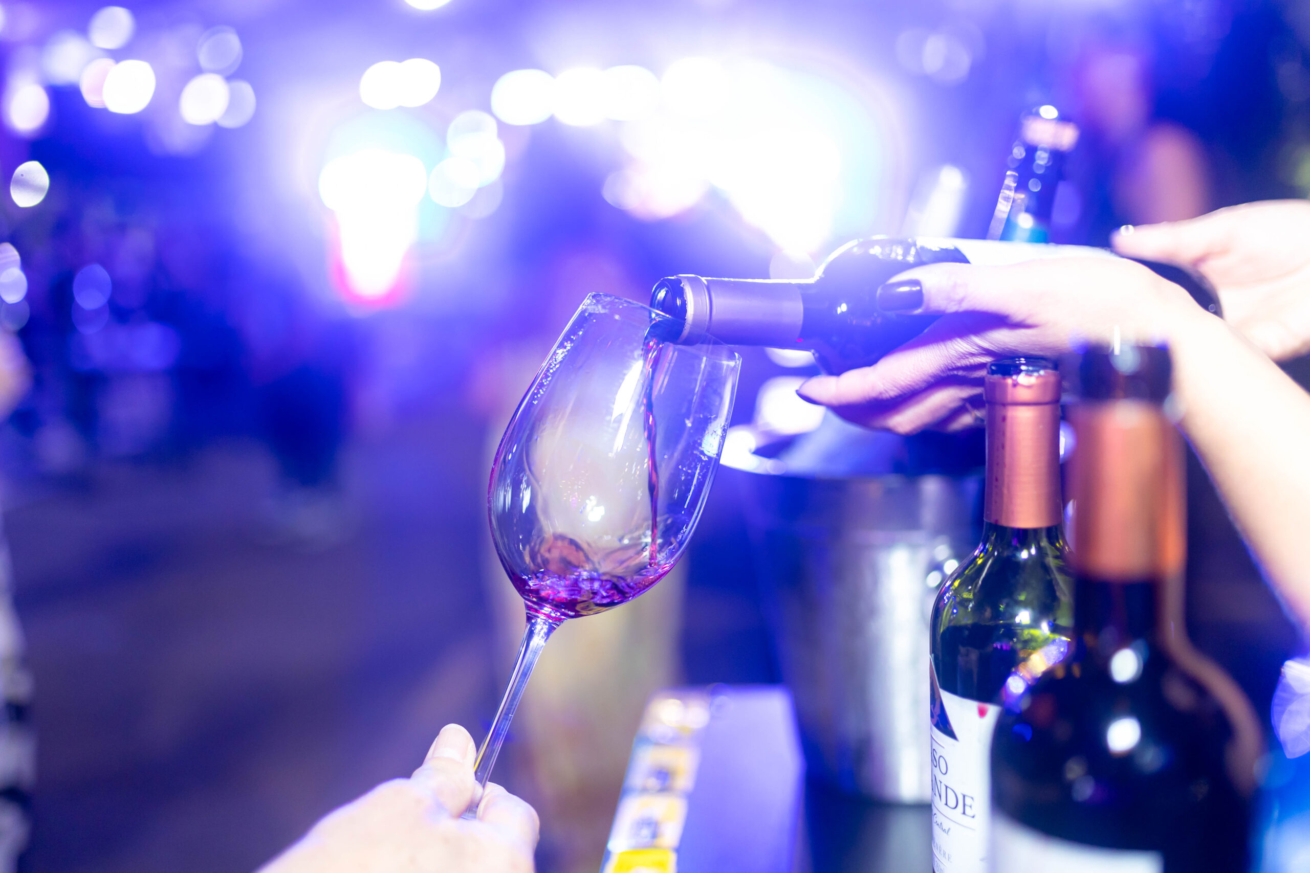 Frio aumenta o consumo de vinho e pede harmonização perfeita com os mais diferentes queijos