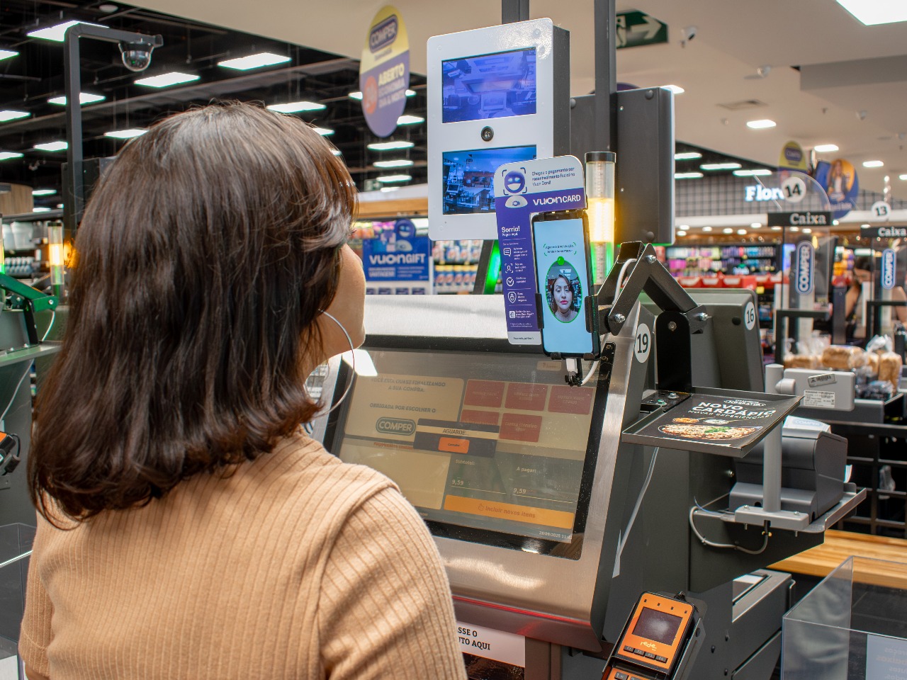 Grupo Pereira lança pagamento por reconhecimento facial em parceria com o Payface no Comper Itanhangá