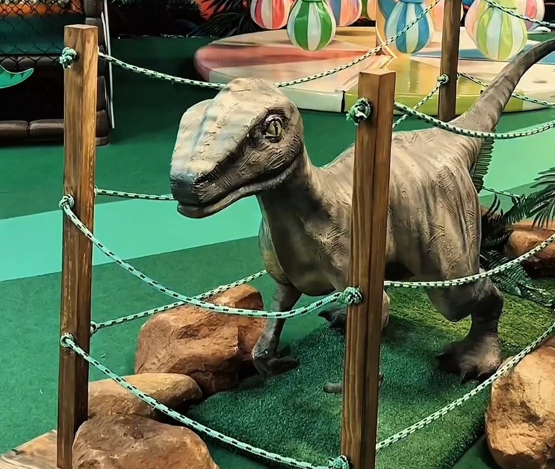 Com dinossauros gigantes e mais de 1.200 m², Yuup Experience inaugura no Shopping Campo Grande repleto de aventuras